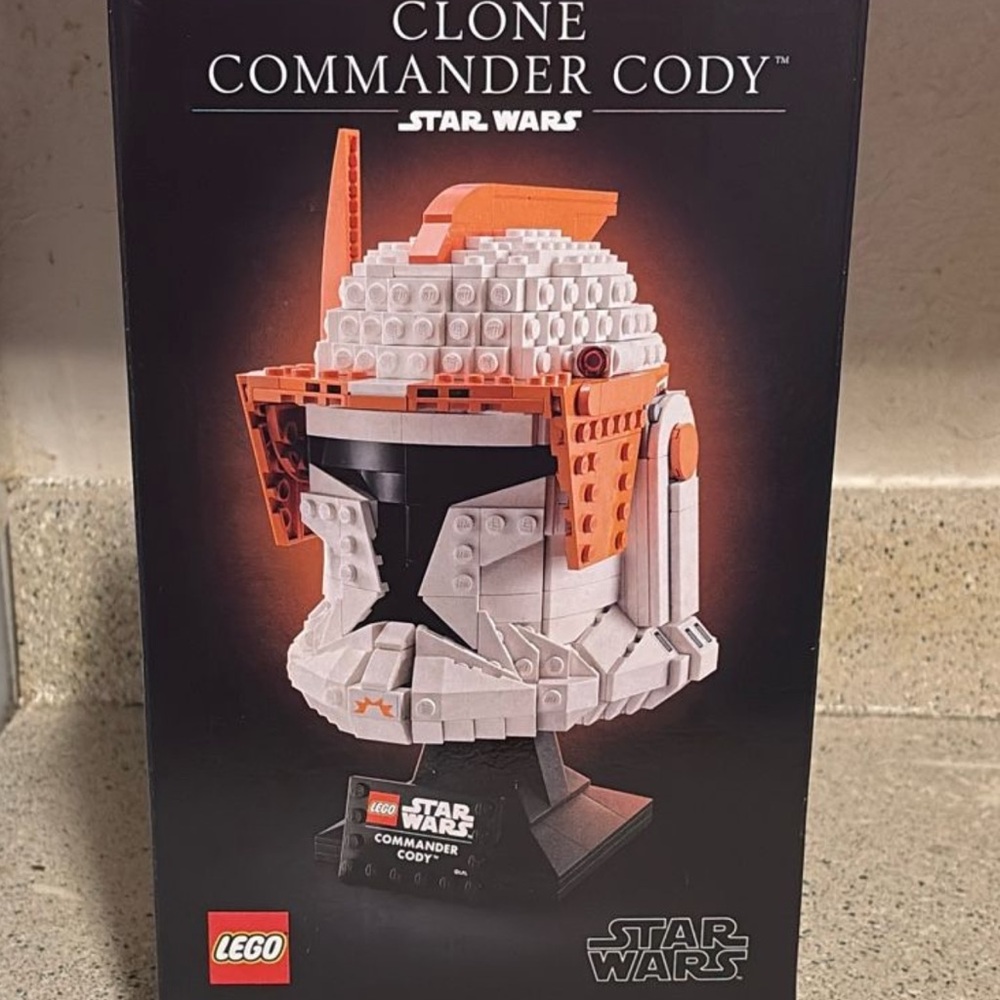 LEGO Clone Commander Cody Helmet in Orange and White